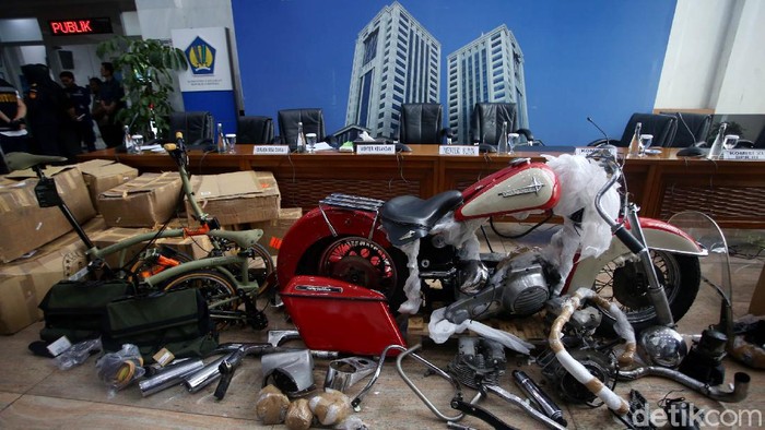 Tengok lagi kasus Harley Davidson & Brompton selundupan yang membelit Ari Askhara, eks Dirut Garuda Indonesia