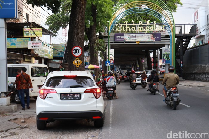 Teras Cihampelas di Bandung mangkrak