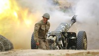 Armenia dan Azerbaijan terlibat pertempuran sengit dalam konflik memperebutkan kawasan sengketa Nagorno-Karabakh. AP Photo/Sipan Gyulumyan  