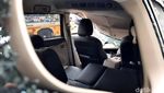 Penampakan Dua Mobil yang Ringsek Usai Adu Banteng di Sleman