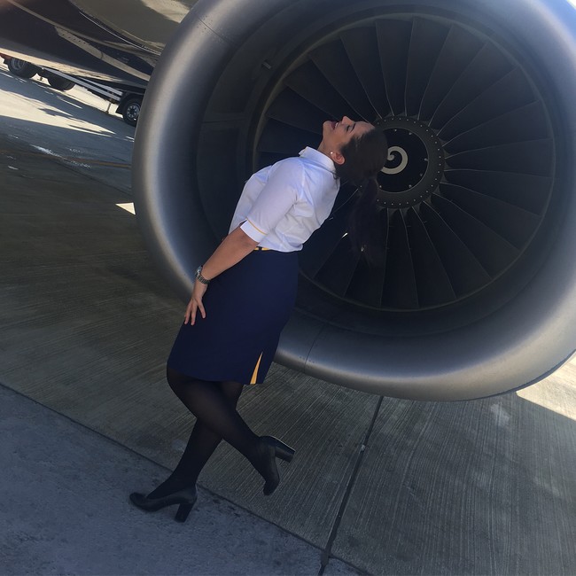 Di apartemennya, polisi menemukan 81 kantong plastik kecil berisi kokain. Barang bukti lain di antaranya 19,4 gram obat-obatan yang diestimasi bernilai US$2.230 - US$ 3.350 atau sekitar Rp 33 juta hingga Rp 50 juta. Pihak berwajib juga menyita uang tunai US$ 600 atau Rp 8,9 juta. (Foto: Instagram/@itsalexandradobre)