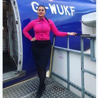 Alexandra Dobre sedang absen terbang setelah kehilangan pekerjaannya akibat pandemi COVID-19. Demi menyambung hidup, ia pun mengandalkan segala cara. (Foto: Instagram/@itsalexandradobre)