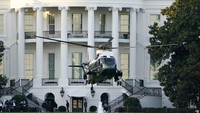 Pejabat Gedung Putih mengatakan bahwa Trump dibawa ke RS militer Walter Reed setelah dia menerima pengobatan eksperimental dan belum terbukti. AP Photo/Manuel Balce Ceneta.