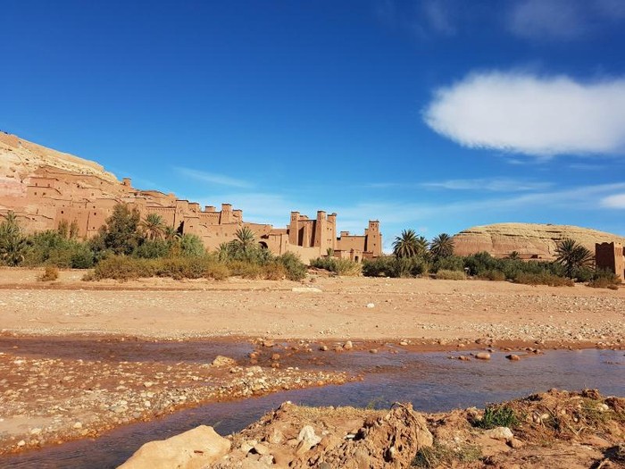 Ouarzazate merupakan salah satu destinasi top di Maroko berlokasi. Kota ini menjadi salah satu lokasi favorit syuting film-film Hollywood.