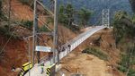 Jembatan Gantung Penghubung Palopo-Toraja