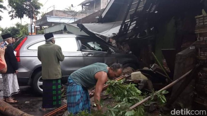 kecelakaan di trenggalek