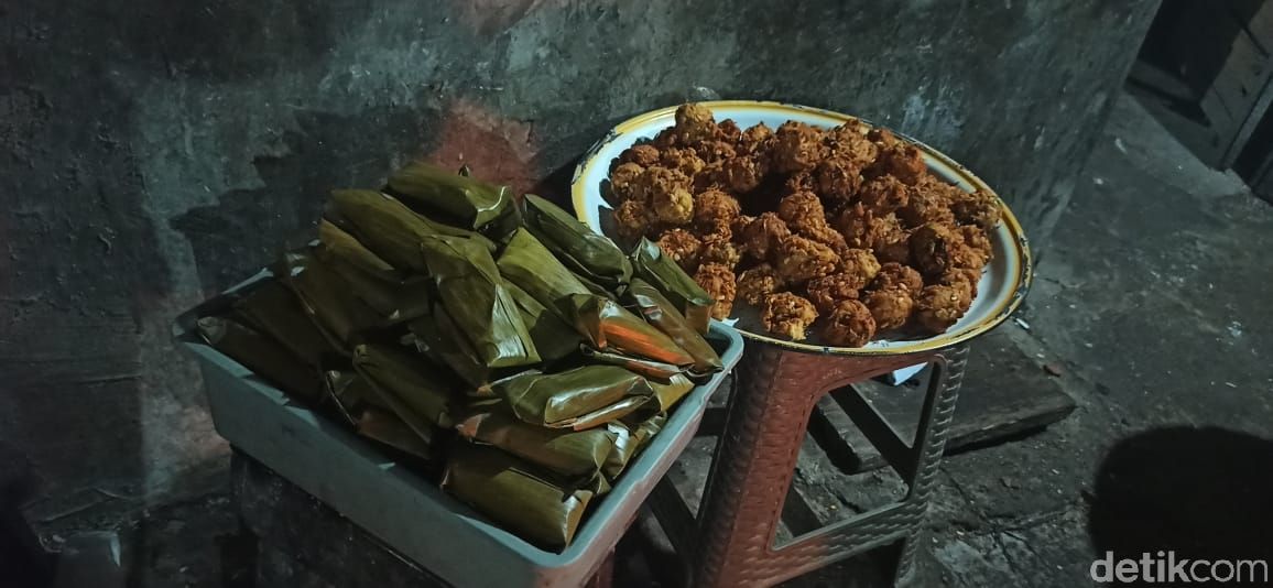 Lentho Demit, Jajanan Ndeso yang Muncul Malam Hari