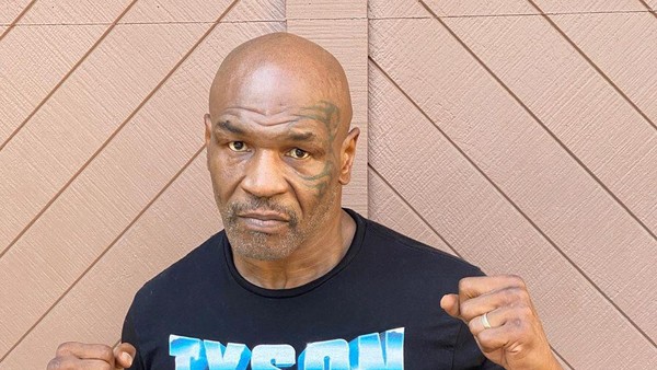 Mike Tyson yang Masih Bugar Usai Menghisap Racun Kodok