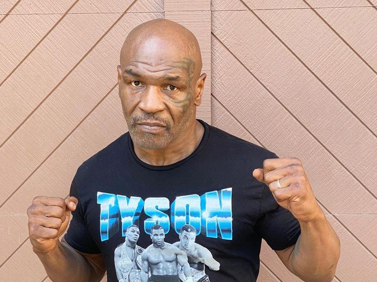 Mike Tyson yang Masih Bugar Usai Menghisap Racun Kodok