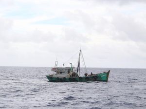 TNI AL Tangkap 2 Kapal Ikan Vietnam di Laut Natuna Utara