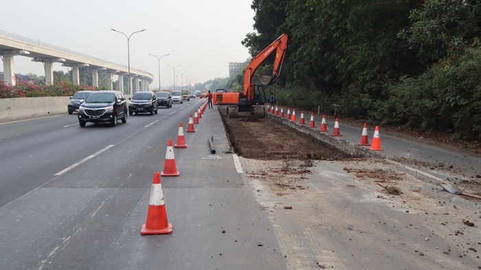 Perbaikan jalan di ruas Tol Jagorawi