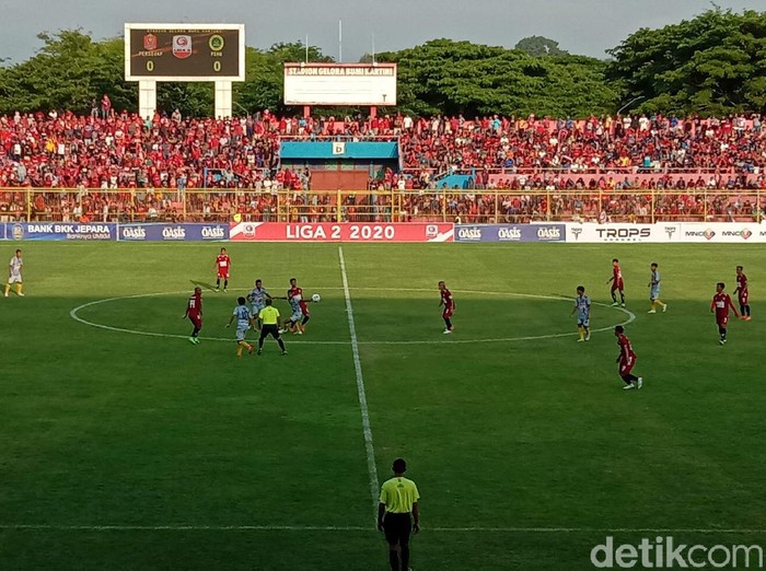 Persijap Jepara saat bermain laga pertama liga 2 di Stadion Gelora Bumi Kartini Jepara.