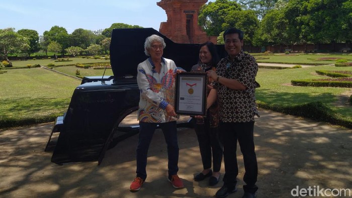 piano Sjuman-Renanda SR1928 The Awakening dapat rekor muri