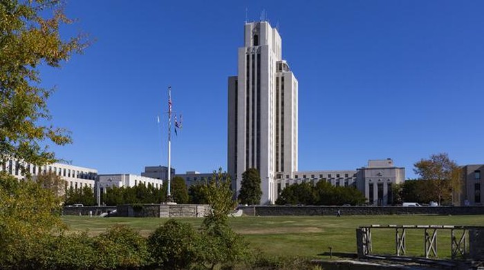Pusat Medis Militer Nasional Walter Reed di Maryland, AS, tempat Donald Trump menjalani isolasi usai dinyatakan positif Corona.