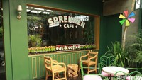 Sprekken Cafe, begitulah nama kafe bergaya Belanda di Bandung ini. Lokasi tepatnya ada di Jalan Bangreng, Lengkong, Kota Bandung. (Wisma Putra/detikcom)
