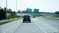 Sedangkan untuk Seksi 2 Airmadidi-Bitung sepanjang 25 km. Seksi 2A Airmadidi–Danowudu (11,5 Km) dan Seksi 2B Danowudo–Bitung (13,5 Km)