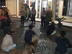 Polisi Gerebek 33 Remaja yang Pesta Miras dan Narkoba di Vila Bogor