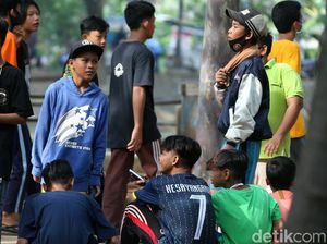 Aduh! Anak-anak Ini Berkumpul dan Abaikan Protokol Kesehatan