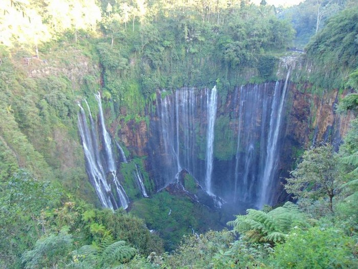 Air terjun tumpak sewu Air terjun tumpak sewu