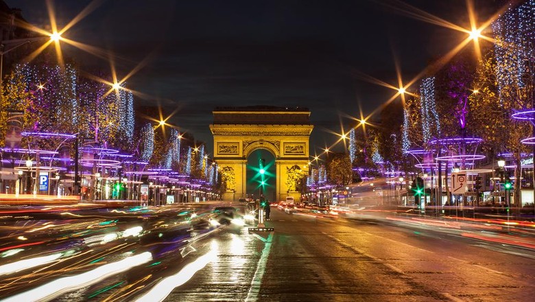 Arc de Triomphe di Paris, Prancis