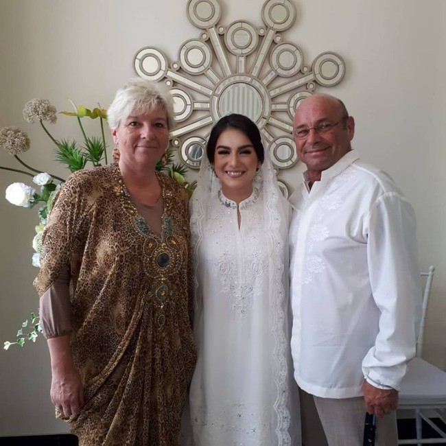 Irish Bella ternyata memiliki darah Belgia dari sang ayah. Ini adalah potret ketika sang ayah, Johan de Beule menghadiri hari bahagia Irish. Foto: Instagram