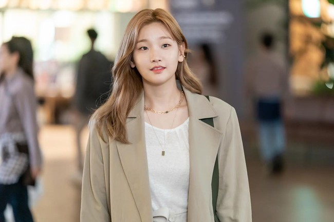 Park So Dam adalah aktris yang telah aktif di industri hiburan Korea Selatan sejak tahun 2010. Ia dikenal dengan wajahnya yang manis dan polos. Foto: Instagram @sodam_park_0908