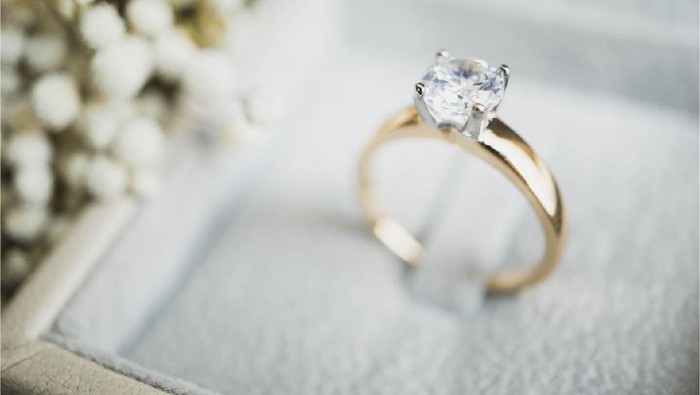 Cincin Pernikahan dan Tunangan