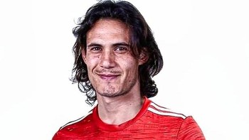 Begini penampakan Cavani berseragam Man United terbaru. Foto: Screenshoot