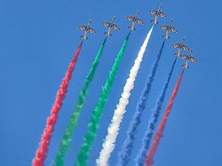 Luar Biasa Keren! Foto Pesawat Tempur Jepretan Sandriani Permani