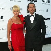 Ivana Trump menikah untuk keempat kalinya dengan model tampan berusia 23 tahun lebih muda darinya, Rossano Rubicondi. Keduanya menikah pada 2008 setelah sebelumnya berpacaran selama enam tahun. Foto: Getty Images/Pascal Le Segretain