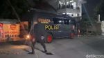 Momen Densus 88 Geledah Rumah di Sleman