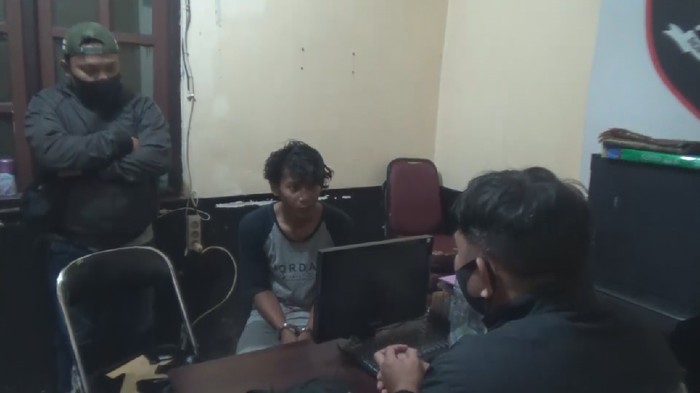 Polisi menangkap satu kawanan pemalsuan uang di Kota Makassar