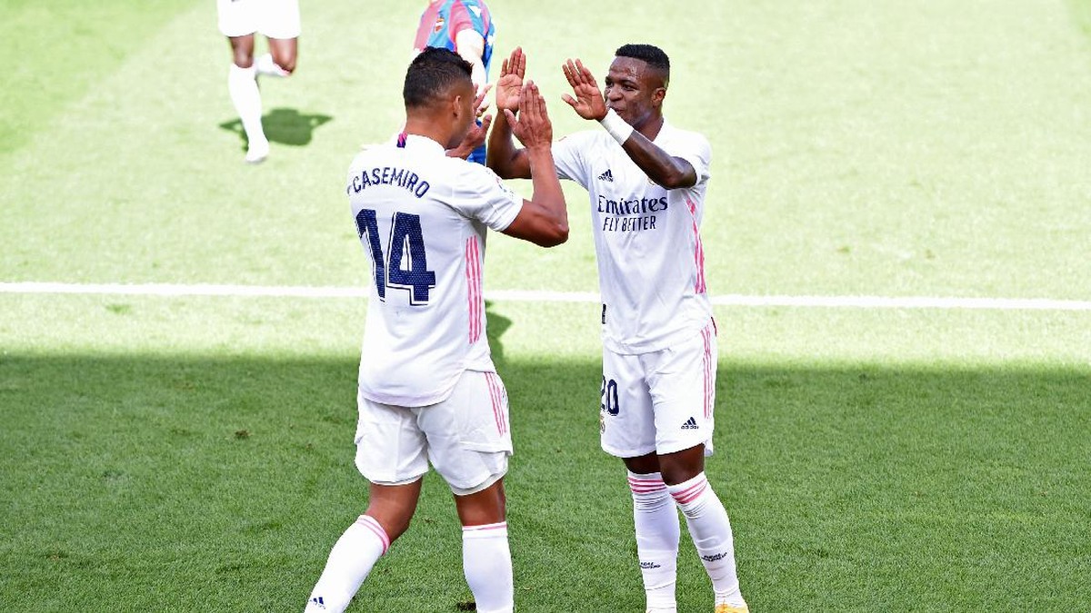 Real Madrid meraih kemenangan 2-0 di laga tandang kontra Levante. (Foto: Getty Images/Alex Caparros)