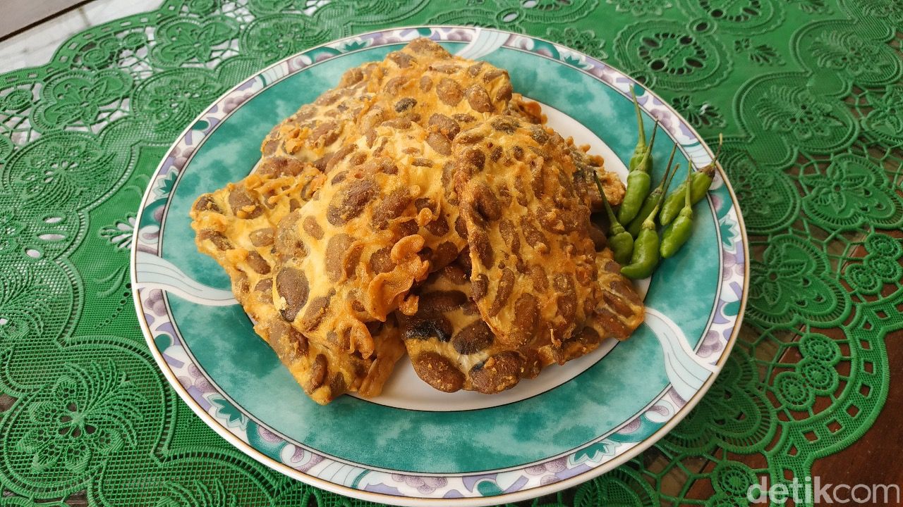 Tempe Pondasi, Tempe Kenyal Padat dari Koro Benguk Khas Pacitan