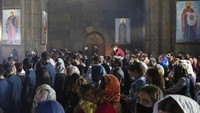 Seperti diketahui Armenia dan Azerbaijan saling serang terkait daerah perbatasan Nagorno-Karabakh.