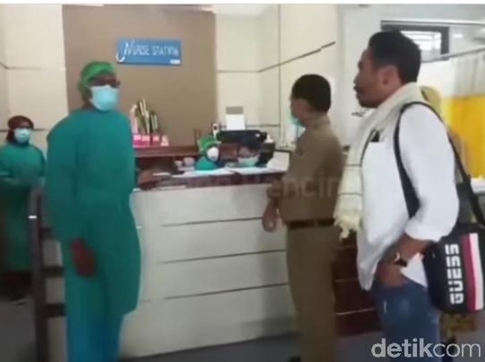 Video Oknum LSM Jemput Paksa Jenazah Pasien Reaktif di RSUD Banyuwangi Viral