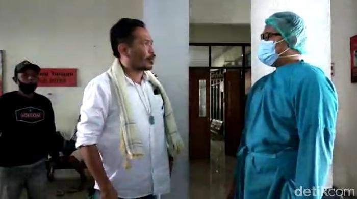 Viral Aktivis Anti Masker berdebat dengan nakes RSUD Genteng banyuwangi