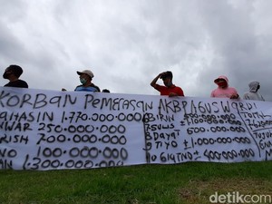 Perajin Jamu di Cilacap Demo Ngaku Diperas Oknum Polisi hingga Miliaran