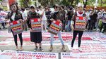 Aksi Para Pekerja Hiburan Malam Tuntut Cabut PSBB Jakarta