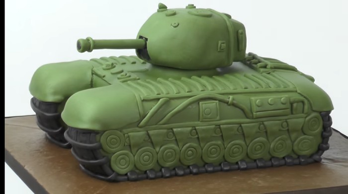 HUT TNI Ke-75, Ada Cake Hijau Loreng hingga Berhias Tank Baja