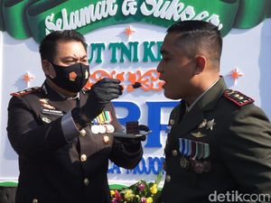 Pagi-pagi, TNI Mojokerto Dapat Kejutan Ulang Tahun