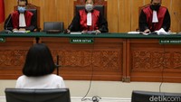 Minumnya di dalam sel, di rutan, ujar Vanessa Angel dalam persidangan di PN Jakbar, Jalan Letjend S Parman, Senin (5/10/2020).