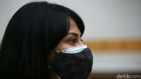 Jalani Sidang, Vanessa Angel Ngaku Konsumsi Pil Xanax