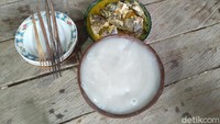 Gerabah biasanya digunakan sebagai wadah papeda atau ikan kuning yang lezat.