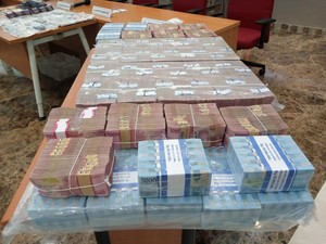 Pembobol Akun Bank-Grab Bangun Rumah dan Beli Mobil dari Hasil Kejahatan