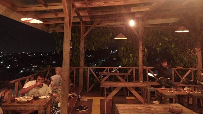 Kedai Kopi Kiwari di Bandung