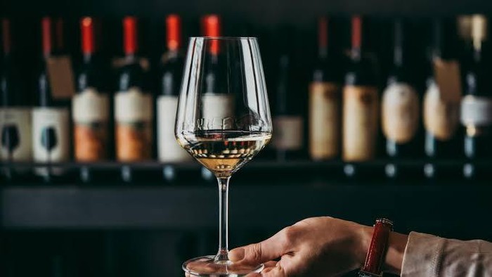 Lowongan Pencicip Wine dengan Bayaran Rp 3,8 Juta
