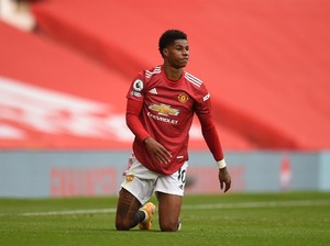 MU dan Liverpool Kompak Banget... Sama-sama Dibantai Lawan