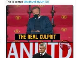 Meme Lucu Manchester United dan Liverpool Kompak Dibantai
