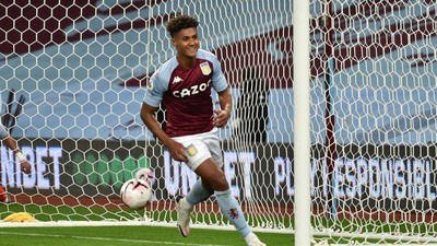 Diiincar MU, Sebagus Apa Ollie Watkins?